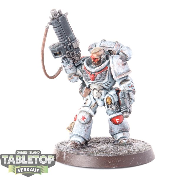 Space Wolves - Primaris Lieutenant klassisch - bemalt