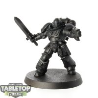 Space Marines - Primaris Lieutenant with Power Sword...