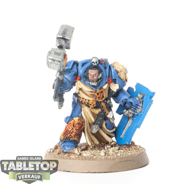 Space Marines - Captain in Terminator Armour klassisch - bemalt
