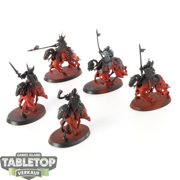 Soulblight Gravelords - 5x Blood Knights - teilweise bemalt