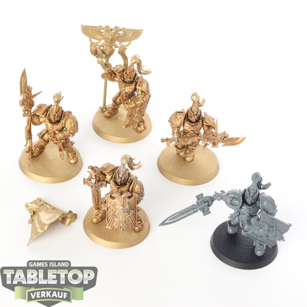 Adeptus Custodes - 5 x Custodian Guard Squad - teilweise bemalt