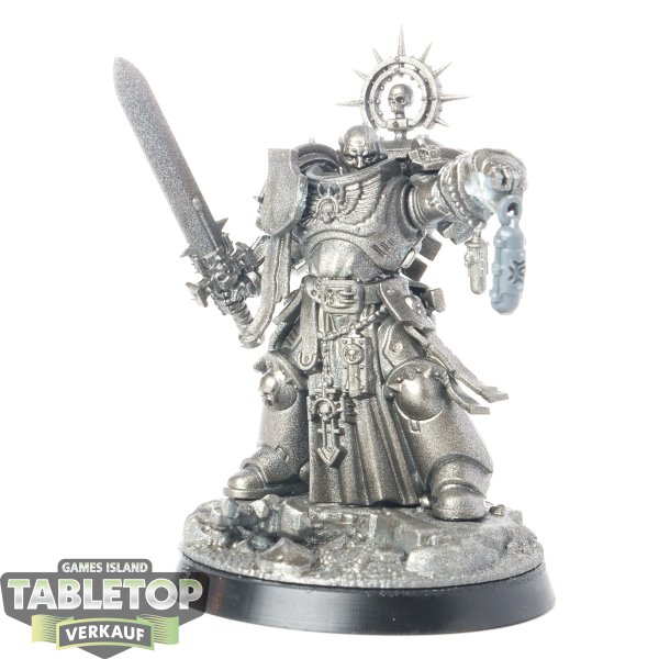 Space Marines - Captain  - grundiert
