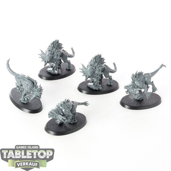 Blades of Khorne - 5x Flesh Hounds - unbemalt