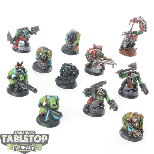 Orks - 11 x Ork Boyz - teilweise bemalt