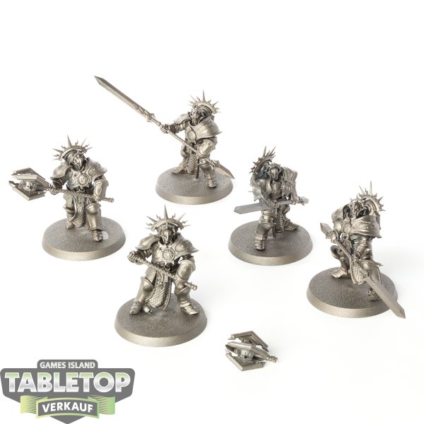 Stormcast Eternals - 5 x Retributors - grundiert