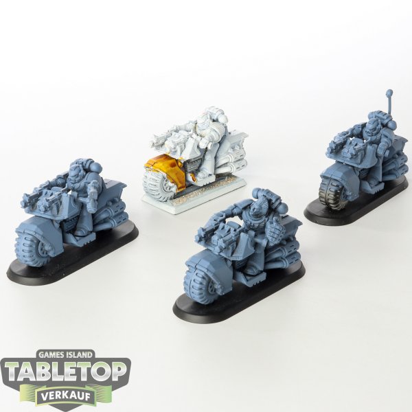 Space Marines - 4 x Bike Squadron - teilweise bemalt