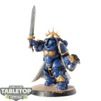 Space Marines - Captain in Gravis Armour klassisch - bemalt