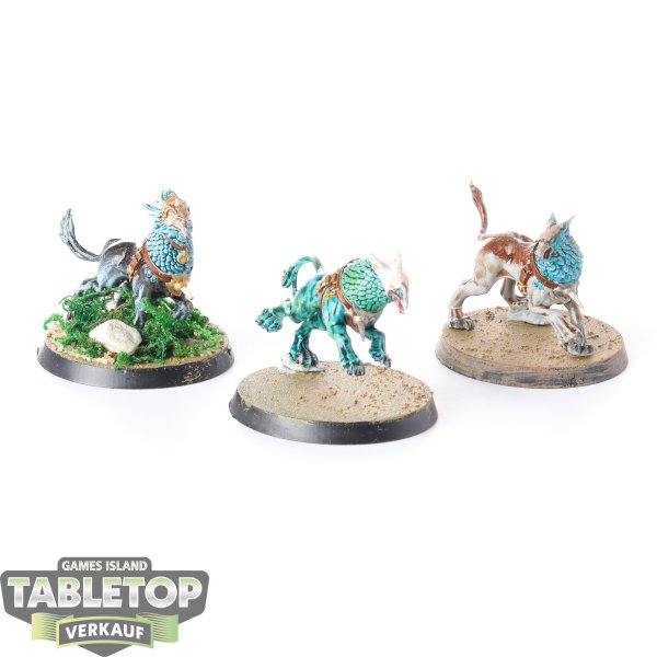 Stormcast Eternals - 3x Gryph-hounds - bemalt