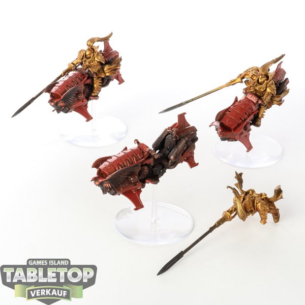 Adeptus Custodes - 3 Vertus Praetors - teilweise bemalt