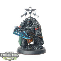 Horus Heresy - Legion Praetor with Power Axe - bemalt
