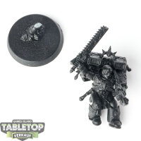 Space Marines - Lieutenant in Reiver-Armour - grundiert