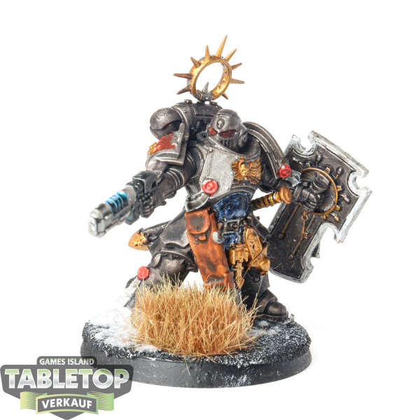 Space Wolves - Lieutenant with Storm Shield - bemalt