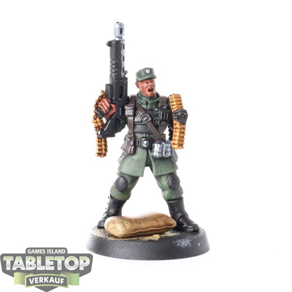 Astra Militarum - Cadian Shock Trooper Sergeant - bemalt