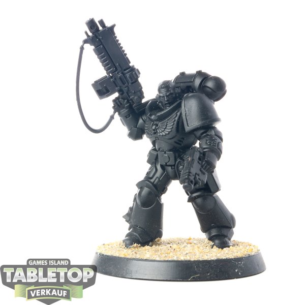 Space Marines - Primaris Lieutenant with Auto Bolt Rifle klassisch - grundiert