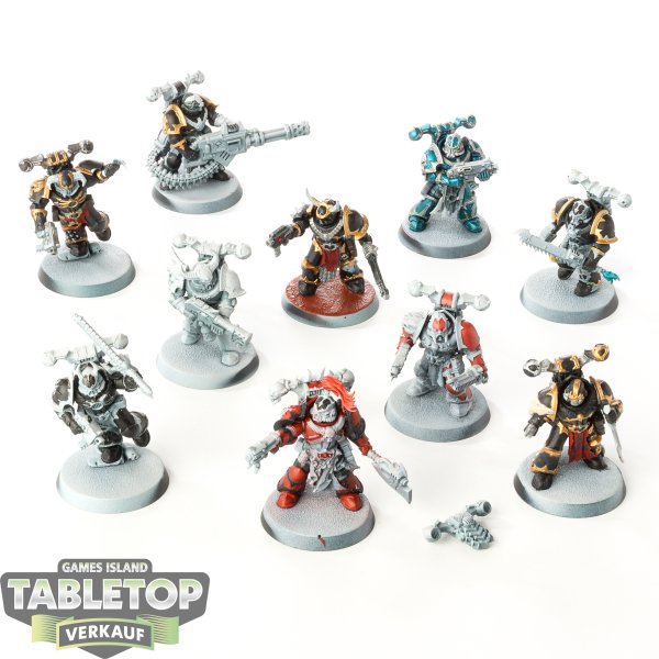 Chaos Space Marines - 10 x Chaos Space Marines - teilweise bemalt