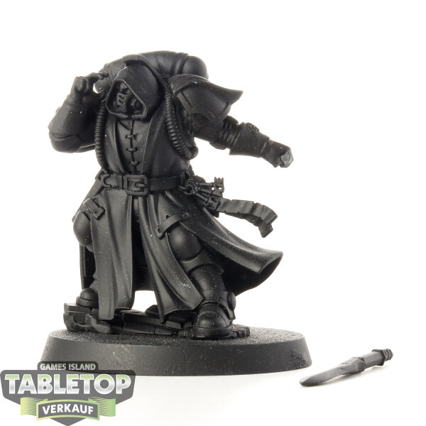 Space Marines - Primaris Librarian in Phobos Armour - grundiert