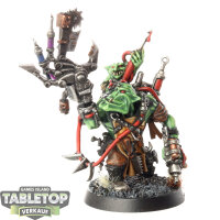 Orks - Ork Painboy - bemalt