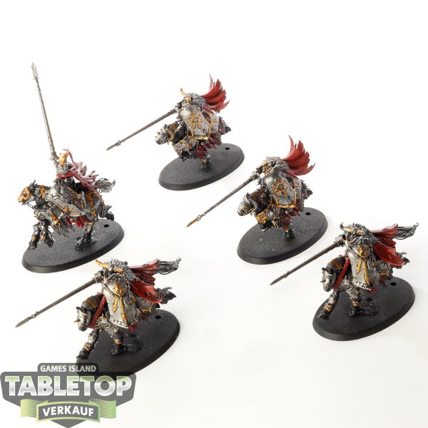 Slaves to Darkness - 5x Chaos Knights - bemalt