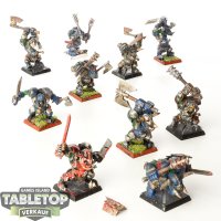 Orc & Goblin Tribes - 10x Black Orc Mob - bemalt