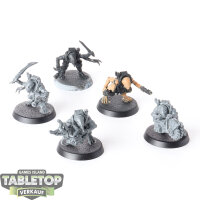 Genestealer Cults - 5 x Hybrid Metamorphs - teilweise bemalt