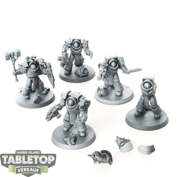 Horus Heresy - Imperial Fists Legion Cataphractii Terminator Command - teilweise bemalt