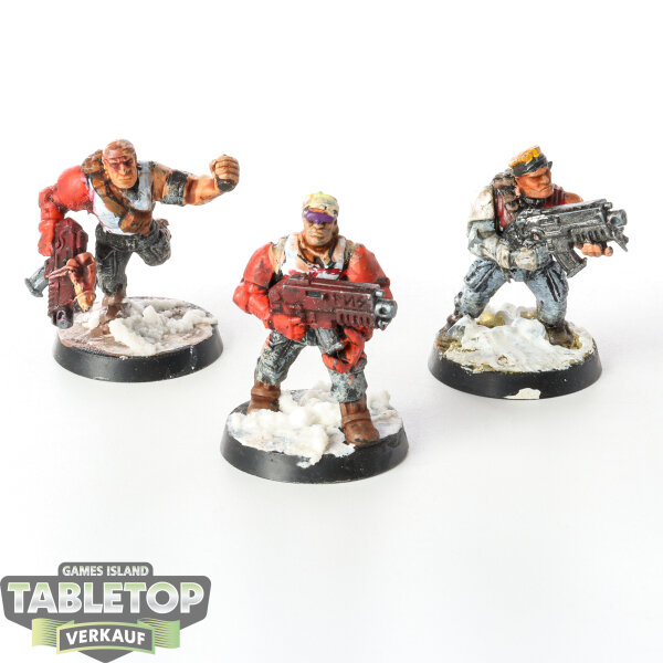 Space Marines - 3 Scouts klassisch - bemalt