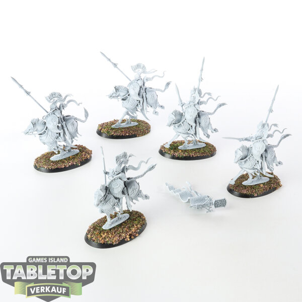 Lumineth Realm Lords - 5 Vanari Dawnriders - grundiert