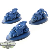 Space Marines - 3x Outriders - grundiert