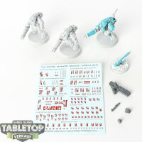 Tau Empire - 3 Stealth Battlesuits - teilweise bemalt