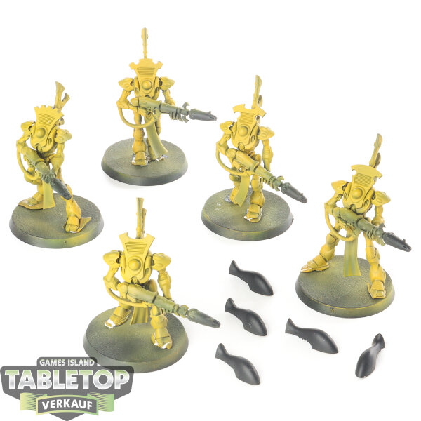 Craftworlds - 5 x Wraithguard - teilweise bemalt