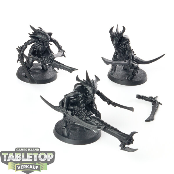 Tyraniden - 3 x Tyranid Warriors - grundiert