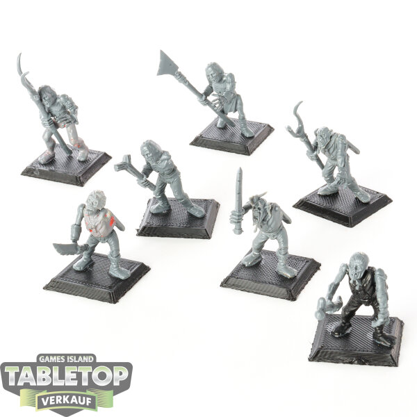 Vampire Counts - 7x Deadwalker Zombies klassisch - teilweise bemalt