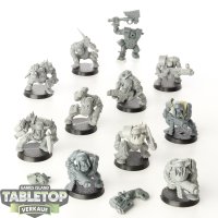 Orks - 11 x Ork Boyz - unbemalt