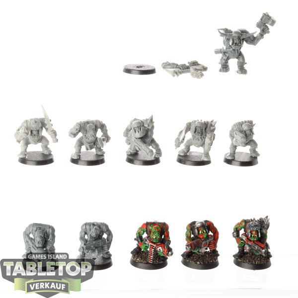 Orks - 11 x Ork Boyz - teilweise bemalt