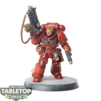 Space Marines - Primaris Lieutenant with Auto Bolt Rifle...