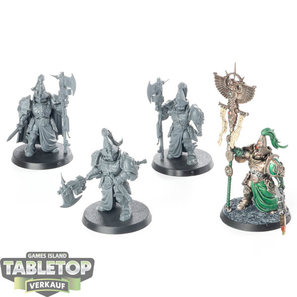 Adeptus Custodes - 4 x Custodian Wardens - teilweise bemalt