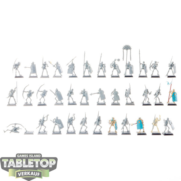 Tomb Kings of Khemri - 35x Tomb Kings Skeleton Warriors/Archers - teilweise bemalt