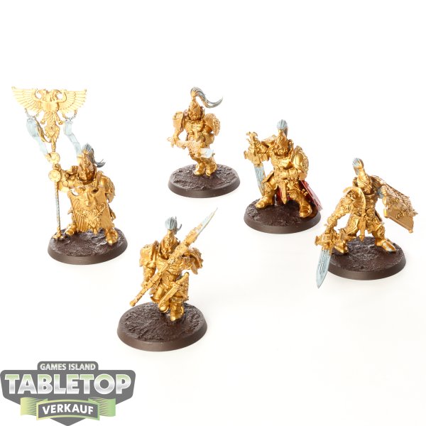 Adeptus Custodes - 5 x Custodian Guard Squad - teilweise bemalt