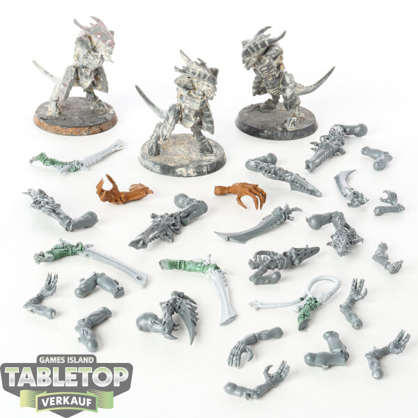 Tyraniden - 3x Tyranid Warriors - teilweise bemalt