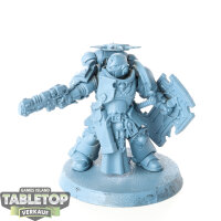 Space Marines - Lieutenant with Storm Shield - grundiert