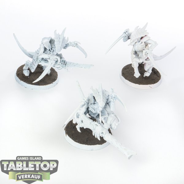 Tyraniden - 3 x Tyranid Warriors - teilweise bemalt