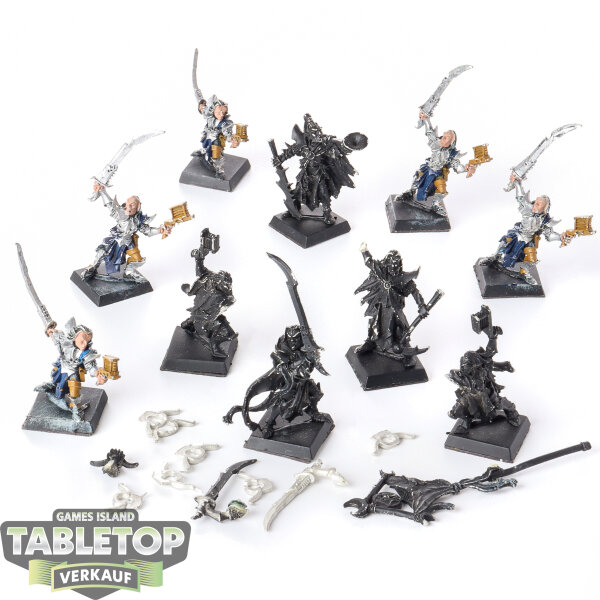 Dark Elves - 10 x Mengil Manhides Manflayers - teilweise bemalt