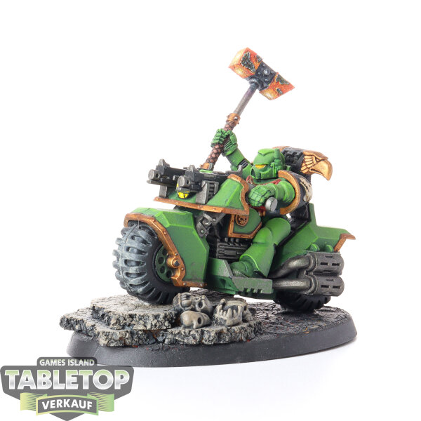 Space Marines - Captain on Bike - bemalt