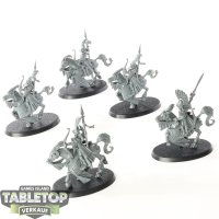 High Elf Realms - 5 x Ellyrian Reavers - unbemalt