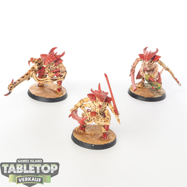 Tyraniden - 3 x Tyranid Warriors - teilweise bemalt