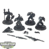 Adeptus Custodes - 4x Vexilus Praetor - teilweise bemalt