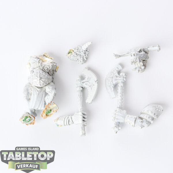 Beasts of Chaos - Minotaur Lord - grundiert