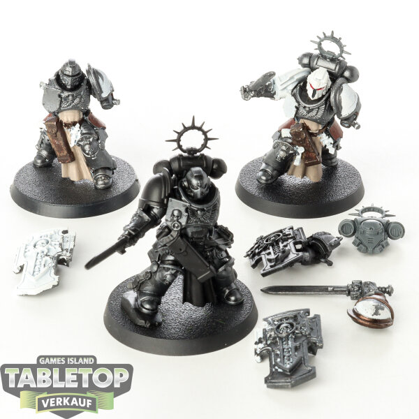 Black Templars - 3x Bladeguard Veterans - teilweise bemalt