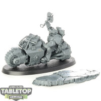 Space Wolves - Primaris Chaplain on Bike - unbemalt