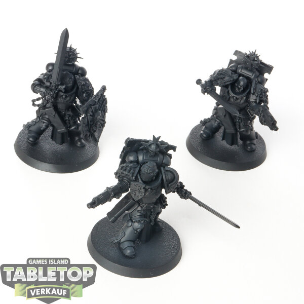 Black Templars - 3x Bladeguard Veterans - grundiert